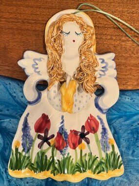 Jan Pugh Packer Creek Pottery 8 1/2" Wall Hanging Angel With Flowers